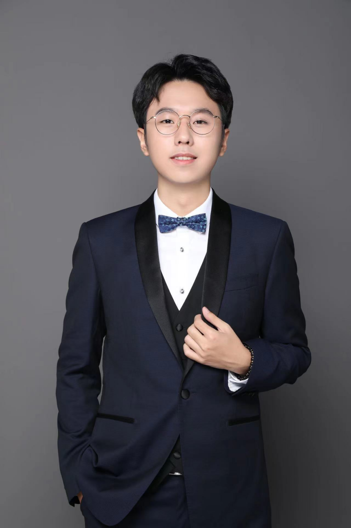 2138CC太阳集团教师——薛昊明