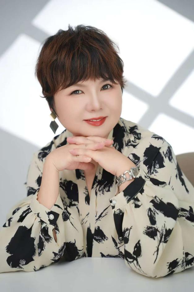 2138CC太阳集团教师——吴岚