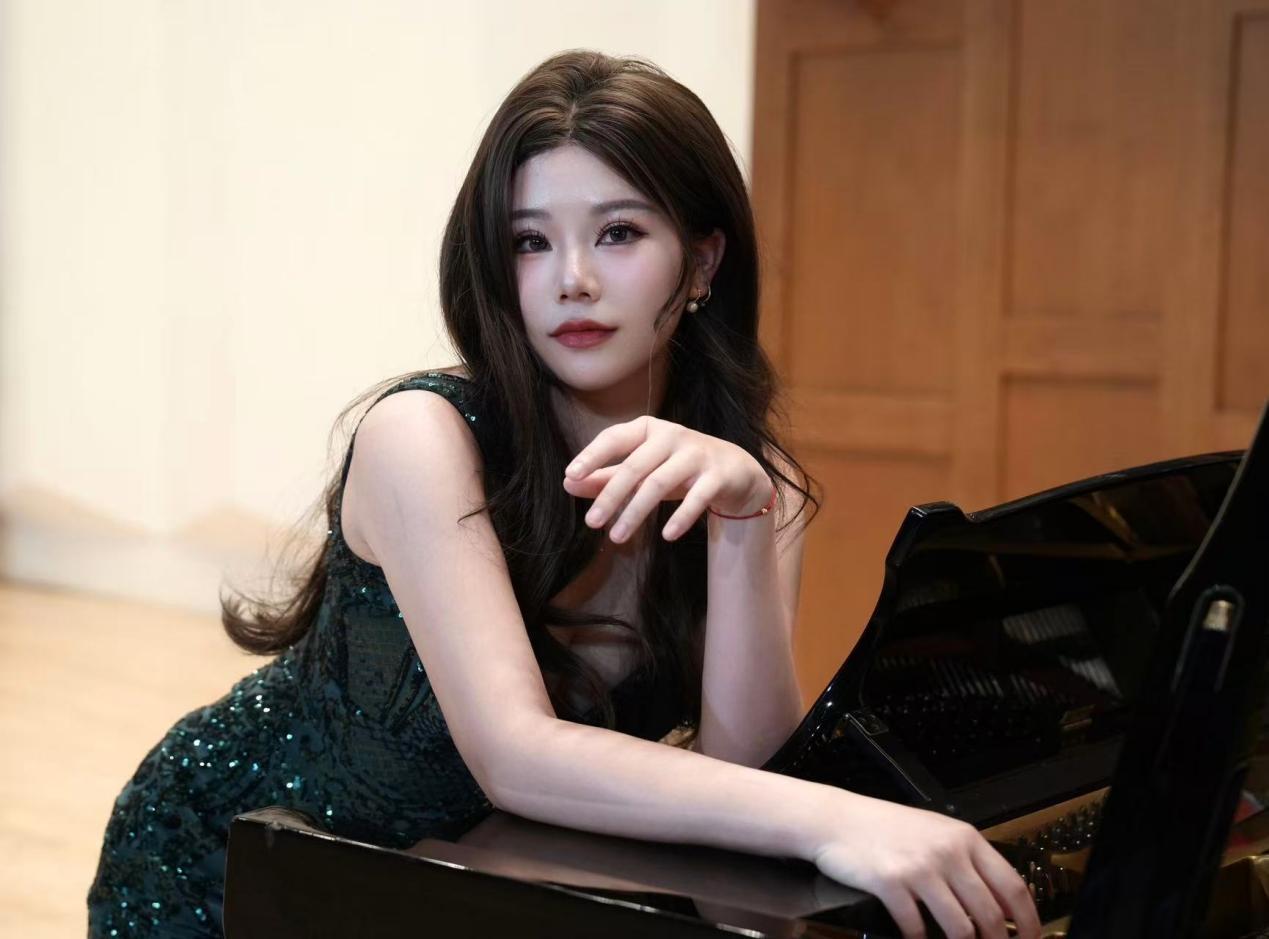 2138CC太阳集团教师——郭秋语